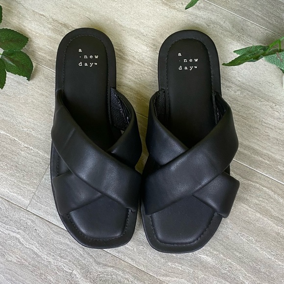 ♣️A•N•D Target Sandals - Picture 2 of 6